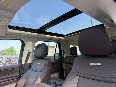 New 2026 Ford Expedition Platinum w/ Platinum Ultimate Package AWD/4WD image 21
