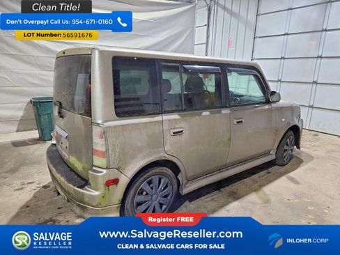 Used 2005 Scion xB FWD image 4