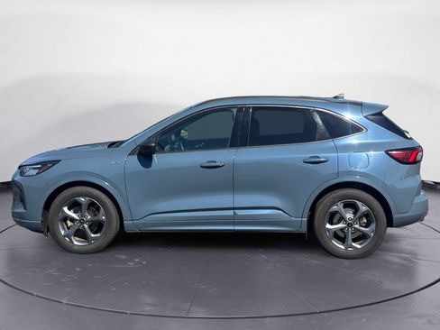 Used 2023 Ford Escape ST-Line FWD image 3