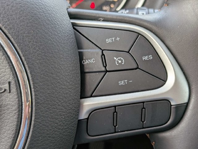 Used 2019 Jeep Compass Latitude w/ Popular Equipment Group FWD image 24