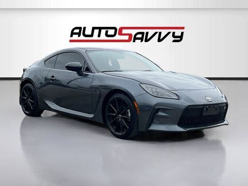 Used 2025 Toyota GR86 Premium RWD image 1