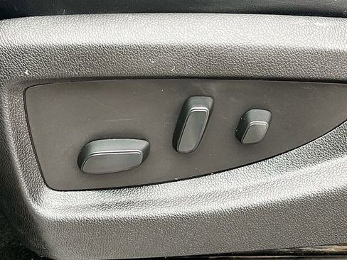 Used 2018 GMC Sierra 2500 Denali w/ Duramax Plus Package image 11