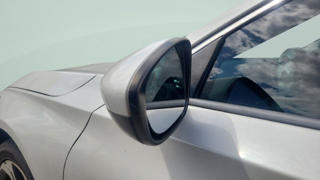 Used 2018 Honda Accord EX image 4