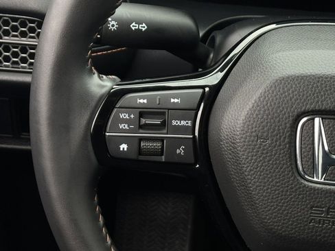 Used 2025 Honda HR-V Sport image 14