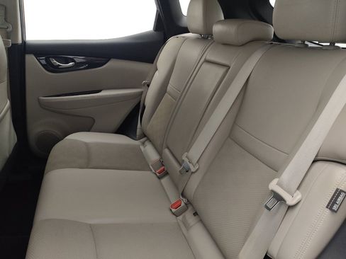 Used 2021 Nissan Rogue Sport SV w/ Technology Package FWD image 18