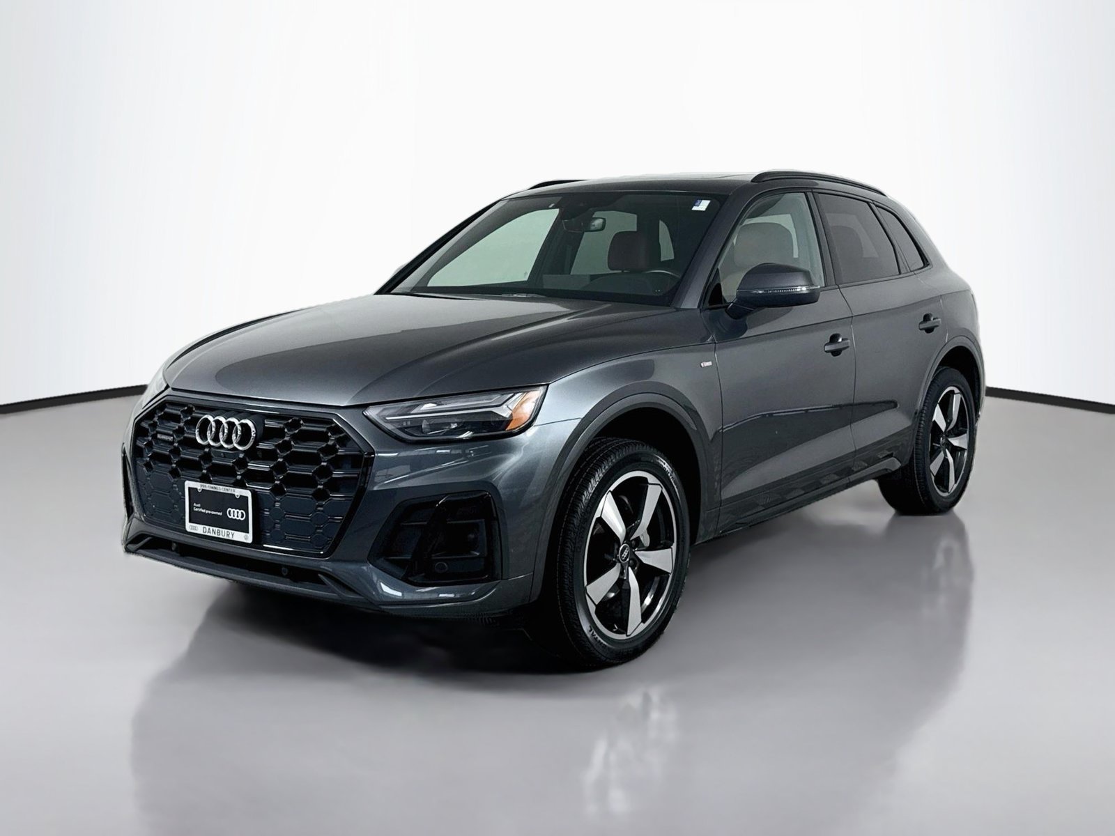 Certified 2023 Audi Q5 2.0T Premium Plus AWD/4WD image 1
