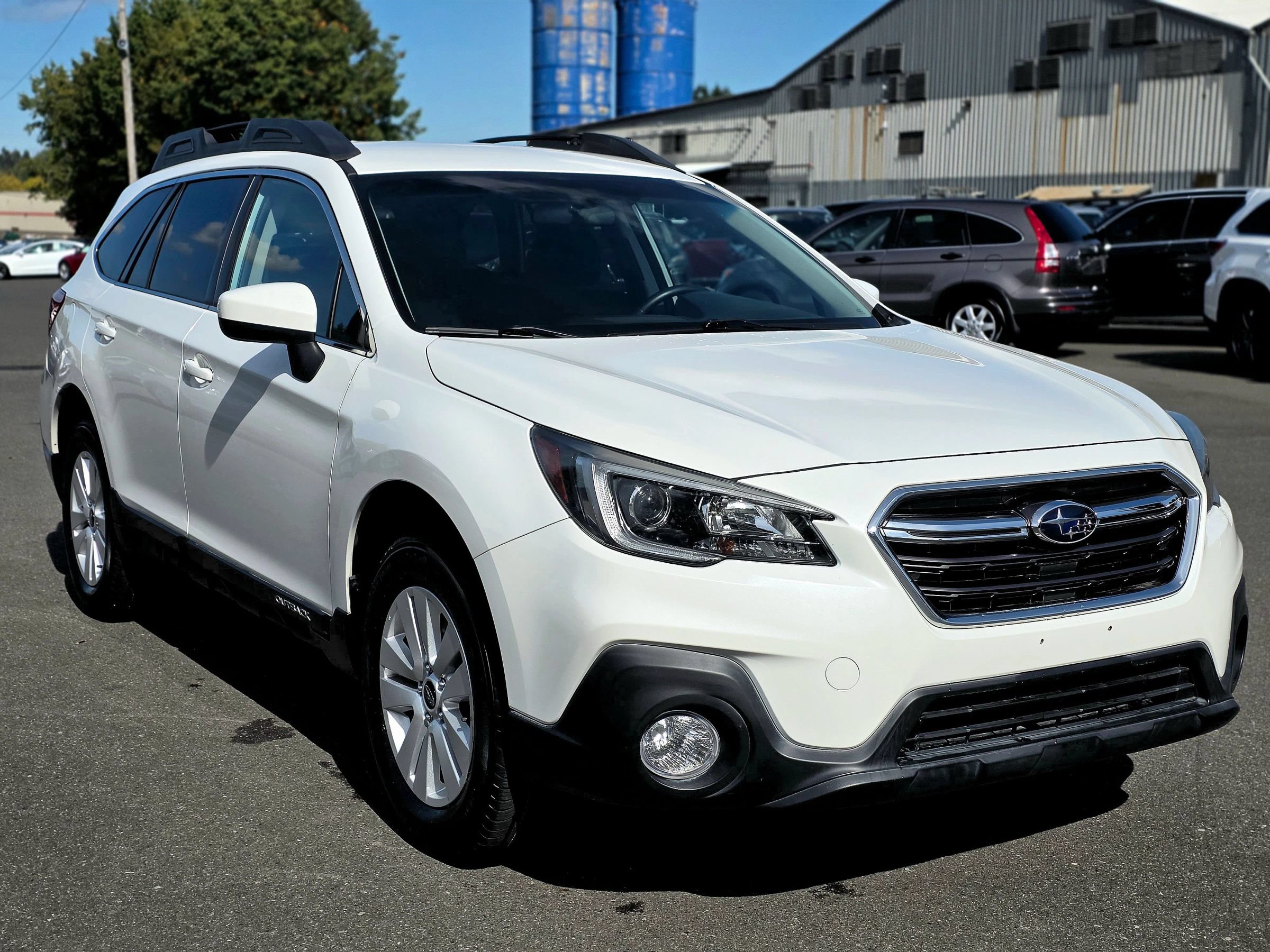 Used 2018 Subaru Outback 2.5i Premium AWD/4WD image 1