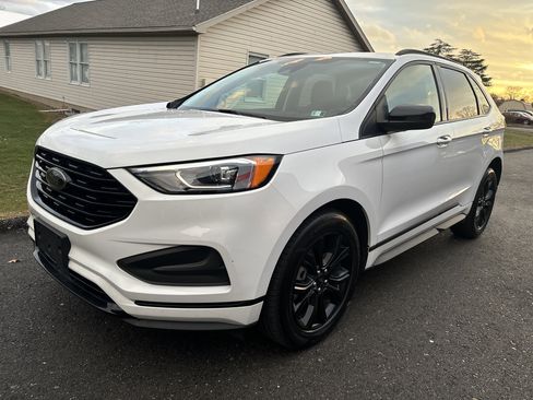 Used 2022 Ford Edge SE w/ Black Appearance Package image 8