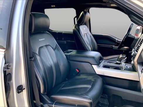 Used 2018 Ford F150 Platinum w/ Equipment Group 701A Luxury AWD/4WD image 8