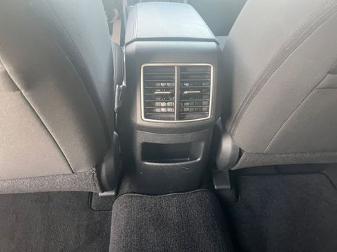 Used 2025 Kia Sportage LX FWD image 22