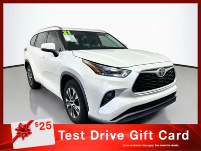 Used 2021 Toyota Highlander XLE