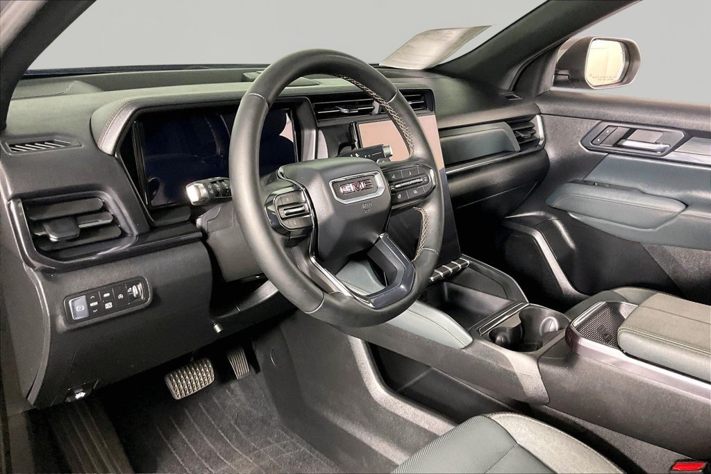 Used 2026 GMC Terrain AT4 w/ Convenience Package III AWD/4WD image 16