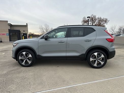 New 2026 Volvo XC40 B5 Plus w/ Protection Package Premier image 4
