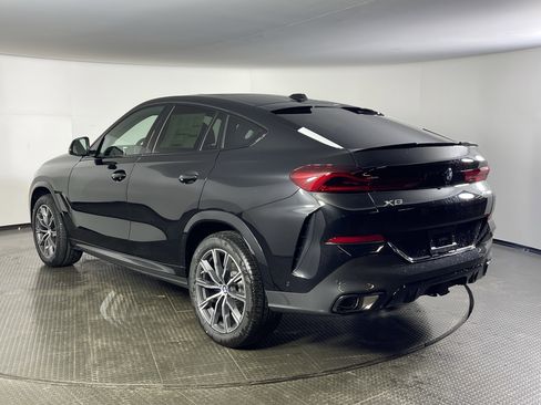 New 2026 BMW X6 xDrive40i w/ Climate Comfort Package image 6
