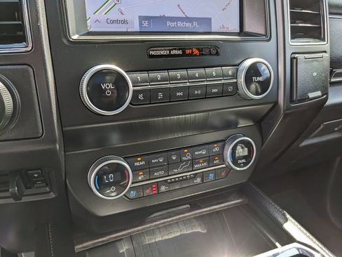 Certified 2021 Ford Expedition Limited image 27