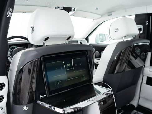 Certified 2023 Rolls-Royce Phantom Sedan image 25