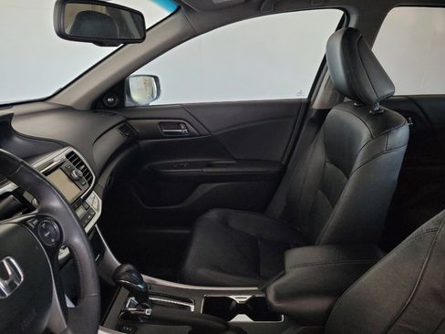 Used 2015 Honda Accord EX-L image 17