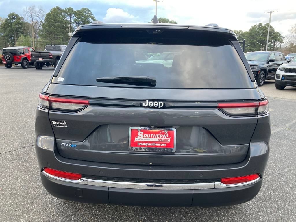 New 2024 Jeep Grand Cherokee Limited 4xe w/ Luxury Tech Group II AWD/4WD image 4