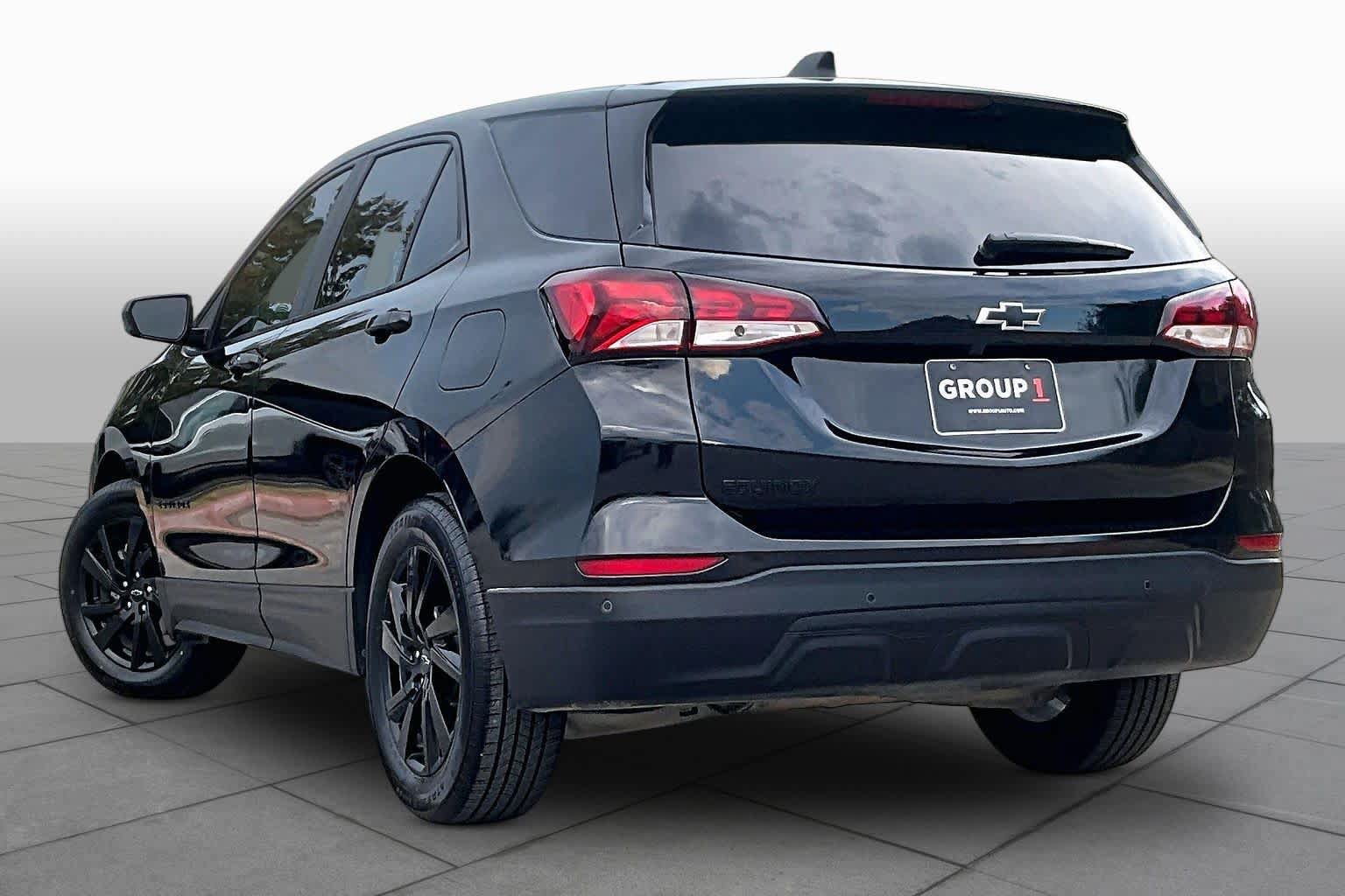 Used 2024 Chevrolet Equinox LS w/ LS Convenience Package FWD image 12