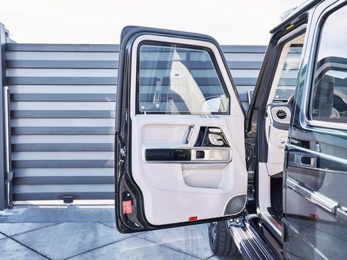 Used 2025 Mercedes-Benz G 63 AMG 4MATIC image 43