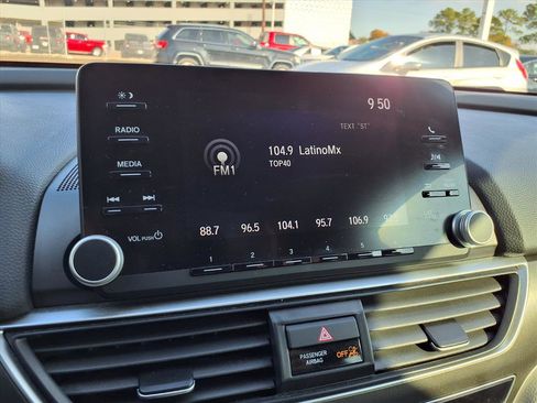 Certified 2020 Honda Accord LX image 6