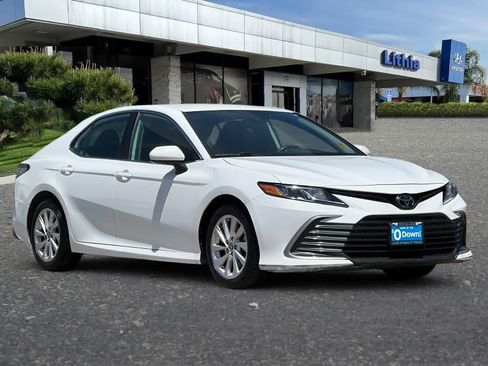 Used 2023 Toyota Camry LE FWD image 10