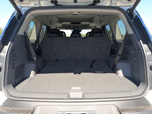 New 2026 Kia EV9 Wind image 15