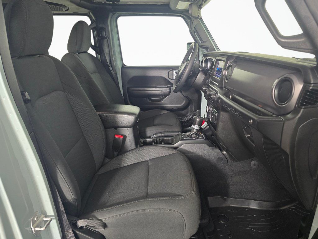 Used 2023 Jeep Wrangler Unlimited AWD/4WD image 26