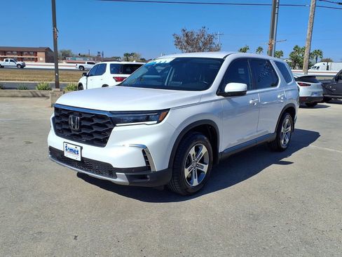 Used 2024 Honda Pilot EX-L image 3