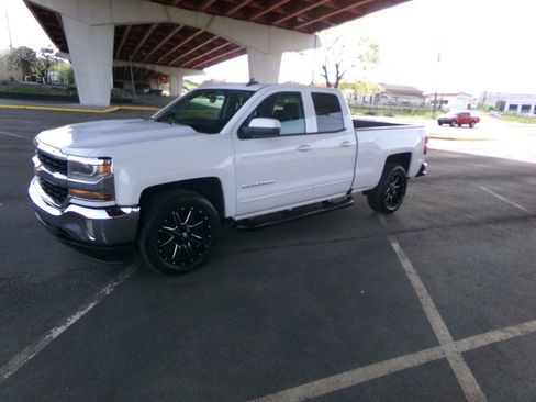 Used 2017 Chevrolet Silverado 1500 LT w/ All Star Edition image 2