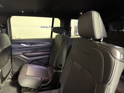 New 2025 Jeep Grand Cherokee L Laredo w/ Luxury Tech Group I image 29
