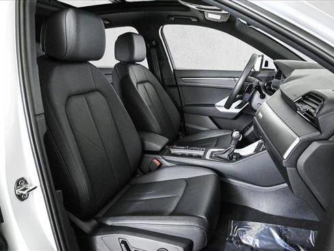 Certified 2025 Audi Q3 2.0T Premium w/ Convenience Package image 22