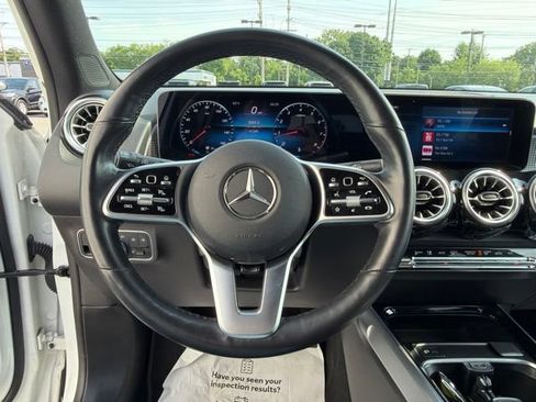 Used 2022 Mercedes-Benz GLB 250 4MATIC image 23