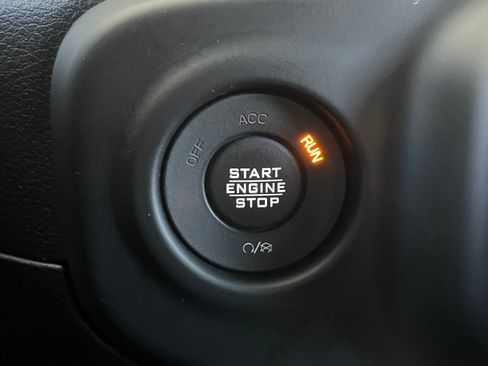 Used 2020 Jeep Gladiator Rubicon AWD/4WD image 30