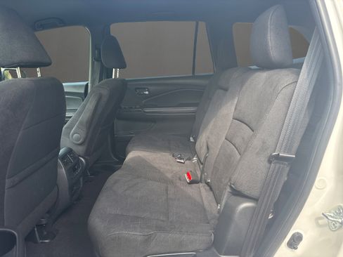 Used 2022 Honda Pilot Sport image 12