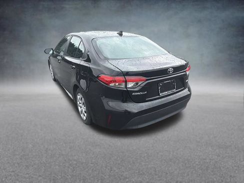 Used 2023 Toyota Corolla LE FWD image 3