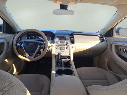 Used 2018 Ford Taurus SE image 29