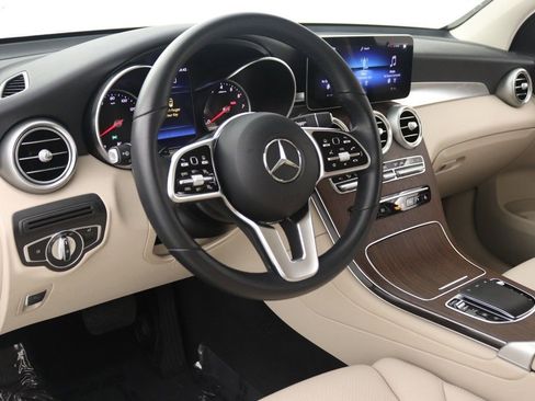 Certified 2022 Mercedes-Benz GLC 300 image 17