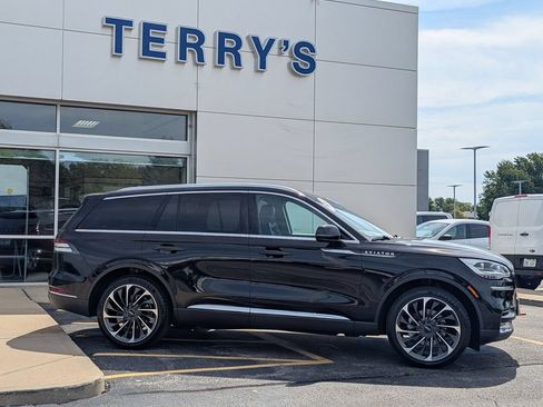 Used 2020 Lincoln Aviator Reserve w/ Equipment Group 202A AWD/4WD image 2