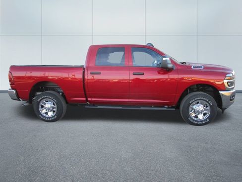 New 2026 RAM 2500 Tradesman AWD/4WD image 7