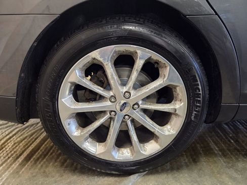 Used 2016 Ford Taurus Limited w/ Equipment Group 301A image 74