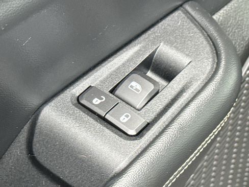 Used 2023 Jeep Grand Cherokee L Limited w/ Luxury Tech Group II AWD/4WD image 31