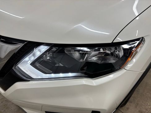 Used 2020 Nissan Rogue SV FWD image 8