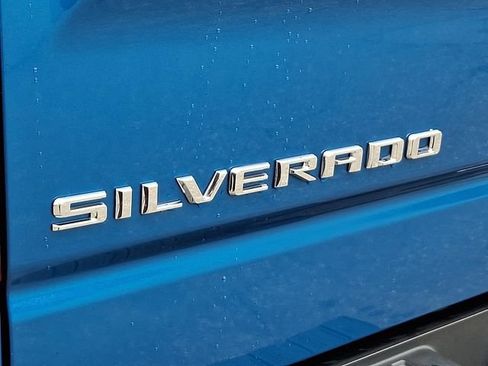 Used 2023 Chevrolet Silverado 1500 Custom AWD/4WD image 32