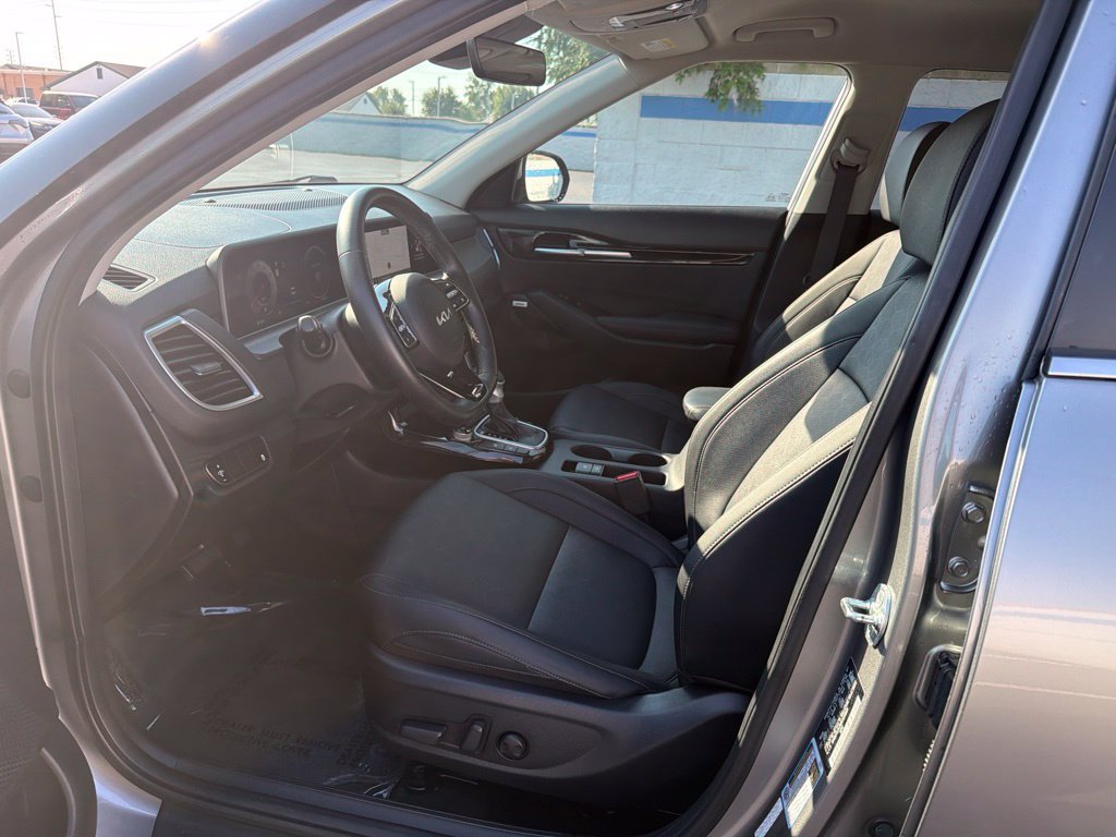 Used 2024 Kia Seltos SX AWD/4WD image 16