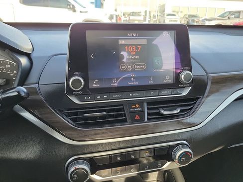 Used 2023 Nissan Altima 2.5 SV image 22