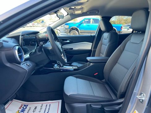 New 2026 Chevrolet Trax LT w/ Driver Confidence Package image 10