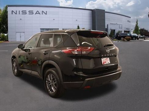 Used 2026 Nissan Rogue SV AWD/4WD image 4