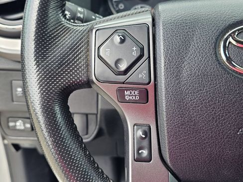 Used 2022 Toyota Tacoma TRD Off-Road RWD image 21