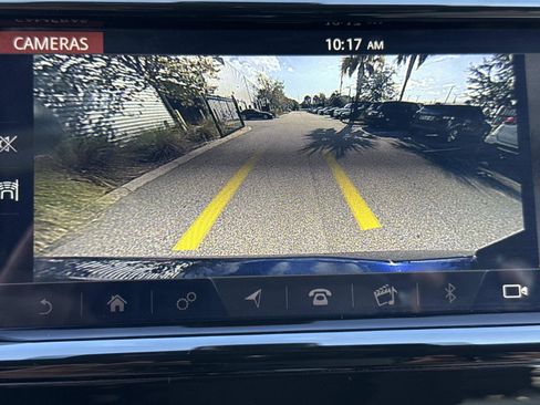 Used 2020 Land Rover Discovery Sport SE R-Dynamic image 25